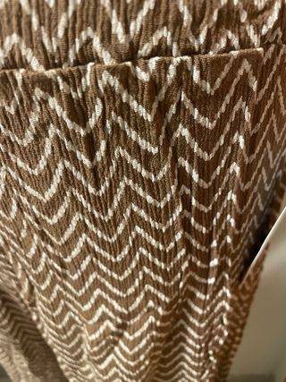 Pantalón estampado zigzag