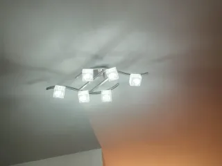 Lampada da soffitto regolabile