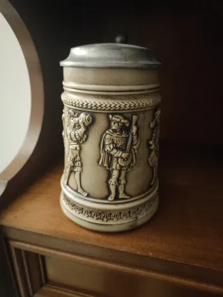 Boccale Birra Ceramica con Coperchio Metallo