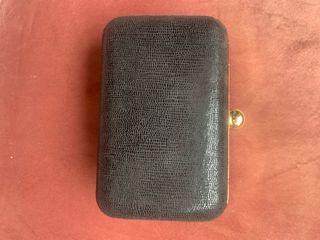 Bolso de fiesta negro y dorado