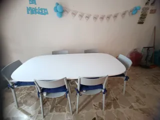 Tavolo Ikea Bianco 183x90cm e 6 sedie Ikea grigie