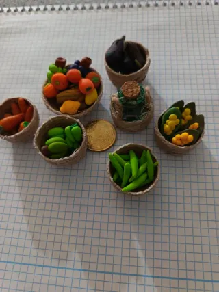 Miniaturas de comida para casas de muñecas
