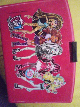 Caja de Monster High