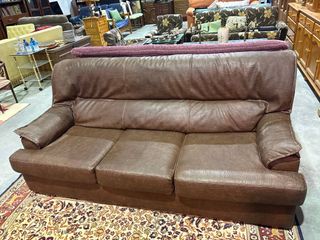 SOFÁ Y DOS SILLONES