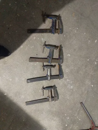 Sargentos de carpintero (4 unidades)