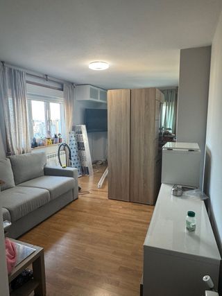 Muebles salón y comedor. Aparador y vitrina madera