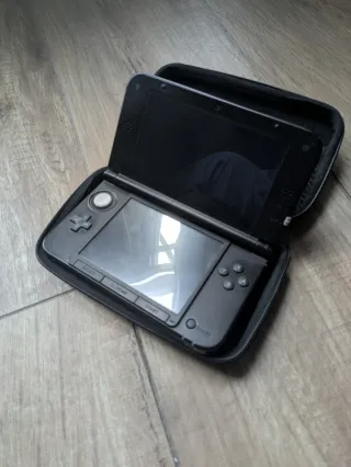 Nintendo 3DS XL Fire Emblem awakening console blu