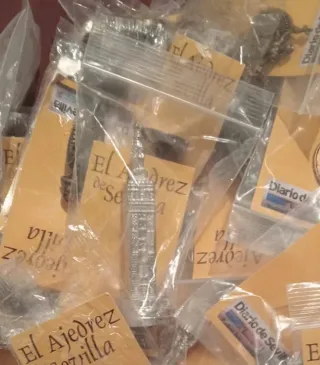 Ajedrez Metálico Figuras Sevilla