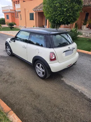 MINI One 1600cc 12 meses garantía