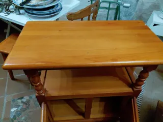 Mesa auxiliar de pino de TV color miel