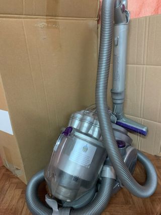 Aspirapolvere Dyson dc08