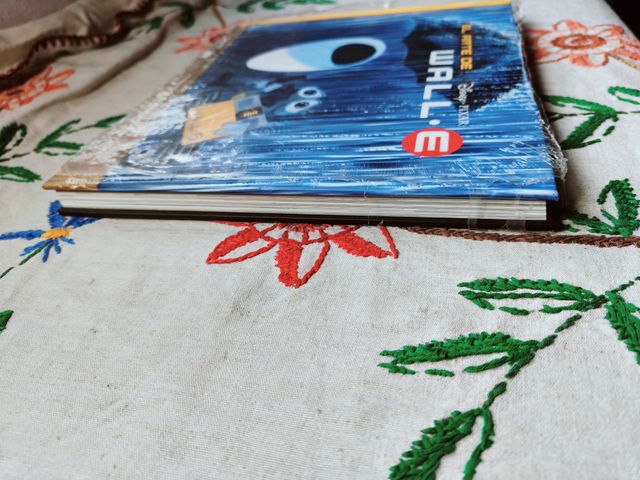 Arte de Wall E. Disney. Pixar. Precintado.