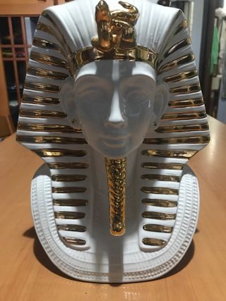 Mezzo busto di Tutankhamon