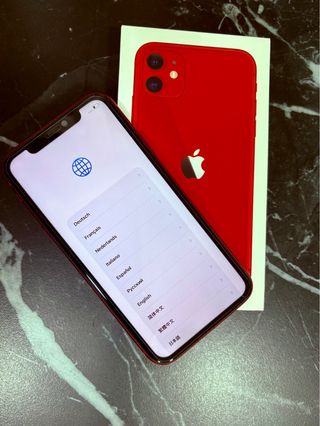 iPhone 11 in splendido colore rosso