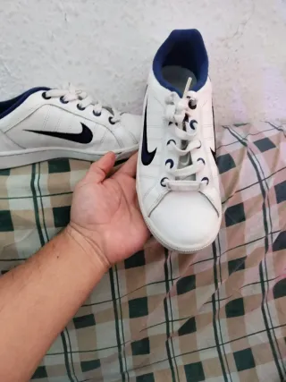Zapatillas Nike Blancas y Azules