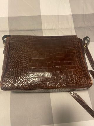 Bolso bandolera efecto cocodrilo