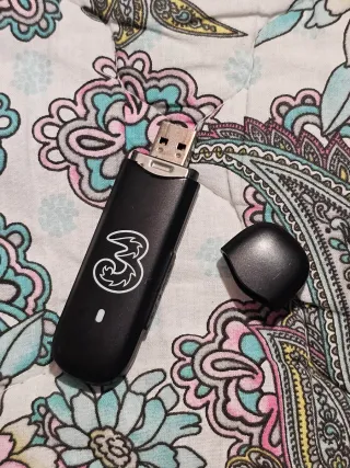 Chiavetta Internet Huawei E122 - Tre (3)