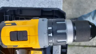 Taladro Percutor Atornillador DeWalt XR.. DCD 796