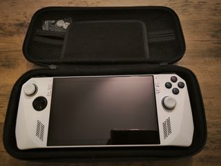 Console portatile Asus ROG Ally Z1 Extreme