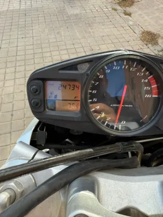 Suzuki GSR 600 Moto