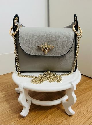 Bolso gris en piel italiana Golden Bee (abeja)
