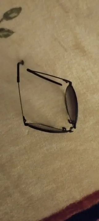 Gafas de sol Ferrari negras y marrones