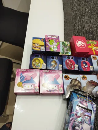 Box Statuette Minion, Care Bears, Hello Kitty