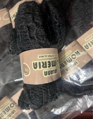 Lote 48 ovillos lana fantasía. Nuevo