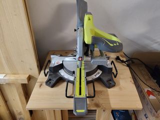 Ingletadora telescópica EMS216 1500 W diá. 216 mm