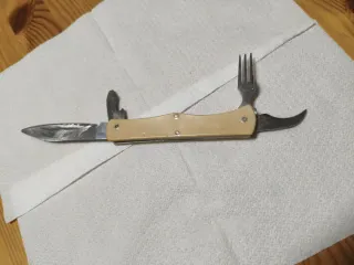 Multiusos antigua tipo marfil