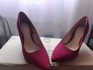 Zapatos de ante rojo Lefties