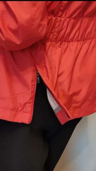 Chaqueta impermeable ligera Zara