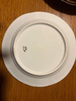 Set di tazze e piatti in porcellana