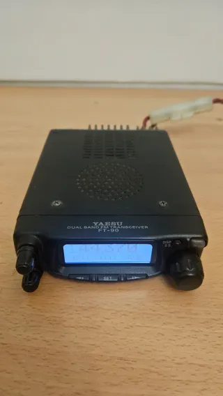 Radio Yaesu FT-90 RADIOAFICIONADO