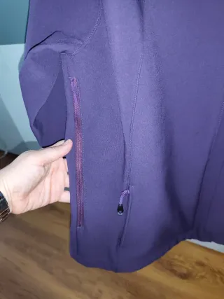 Chaqueta cortavientos Quechua mujer morada