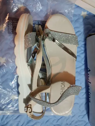 Sandali donna beige e argentati