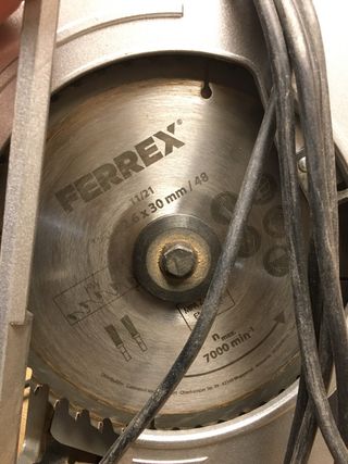 Sierra Circular Kenston 2000W