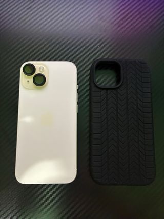 iPhone 15 128 GB Bianco - Usato + Accessori