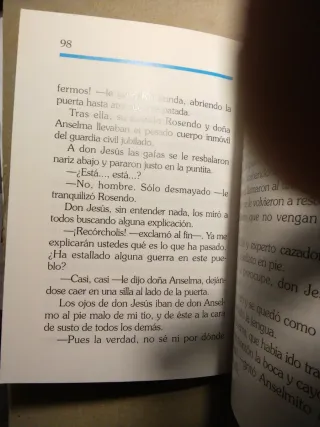 Mi Tia Tita y Los Ladrones De Cerezas / My Aunt...