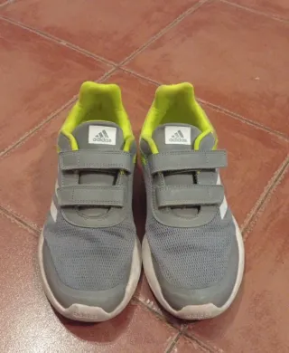 Zapatillas deportivas niño gris y verde