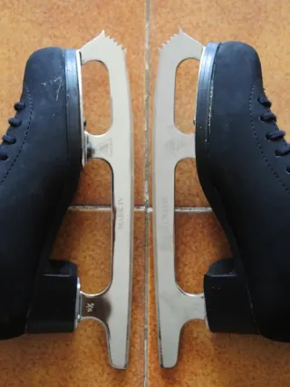 Pattini da ghiaccio neri Jackson Skates Artiste 3