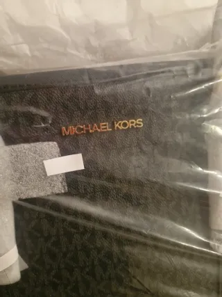 Bolso Michael Kors Negro y Dorado