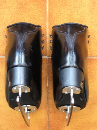 Pattini da ghiaccio neri Risport Antares 265 (40)