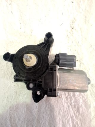 MOTOR ELEVALUNAS DELANTERO DERECHO FORD MUSTANG MACH-E