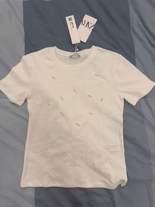 Camiseta Zara perlas blanca