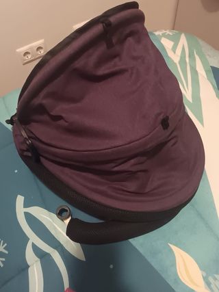 Triciclo infantil con capota y cesta