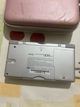 Nintendo DS Lite Gris + Funda Rosa + Cargador
