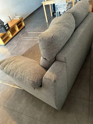 Sofá gris 2 plazas