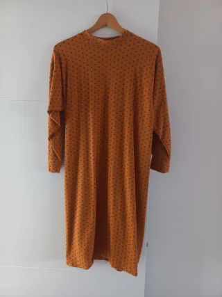 Vestido naranja manga larga