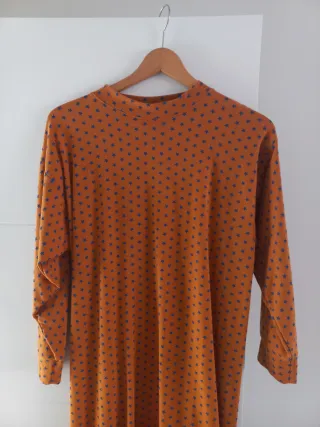 Vestido naranja manga larga